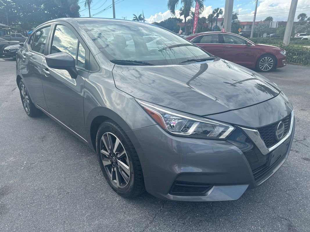 Used 2022 Nissan Versa SV image 8