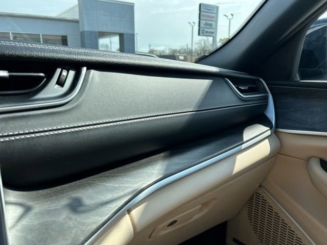 Used 2023 Jeep Grand Cherokee Limited w/ Luxury Tech Group II image 47