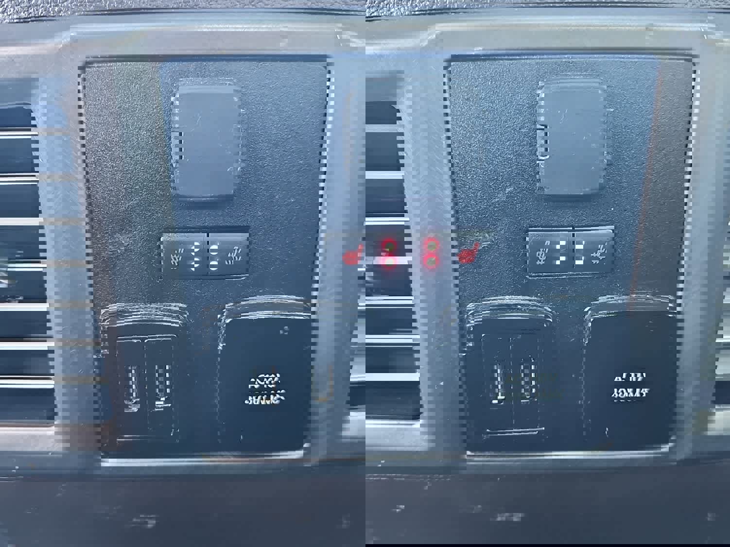 Used 2019 Ford F350 Limited w/ Snow Plow Prep Package image 31