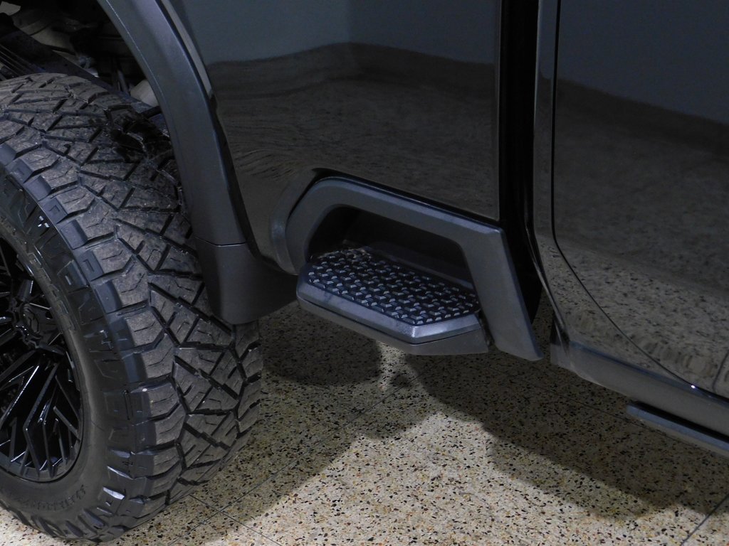 Used 2024 GMC Sierra 2500 Denali w/ Denali Reserve Package image 14