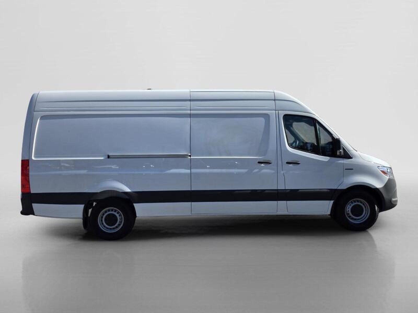 New 2025 Mercedes-Benz eSprinter 170 Cargo image 6
