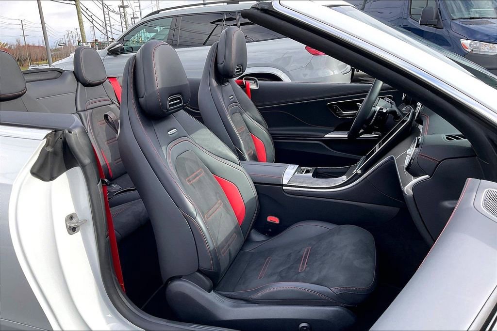 Certified 2025 Mercedes-Benz CLE 53 AMG 4MATIC Cabriolet image 7