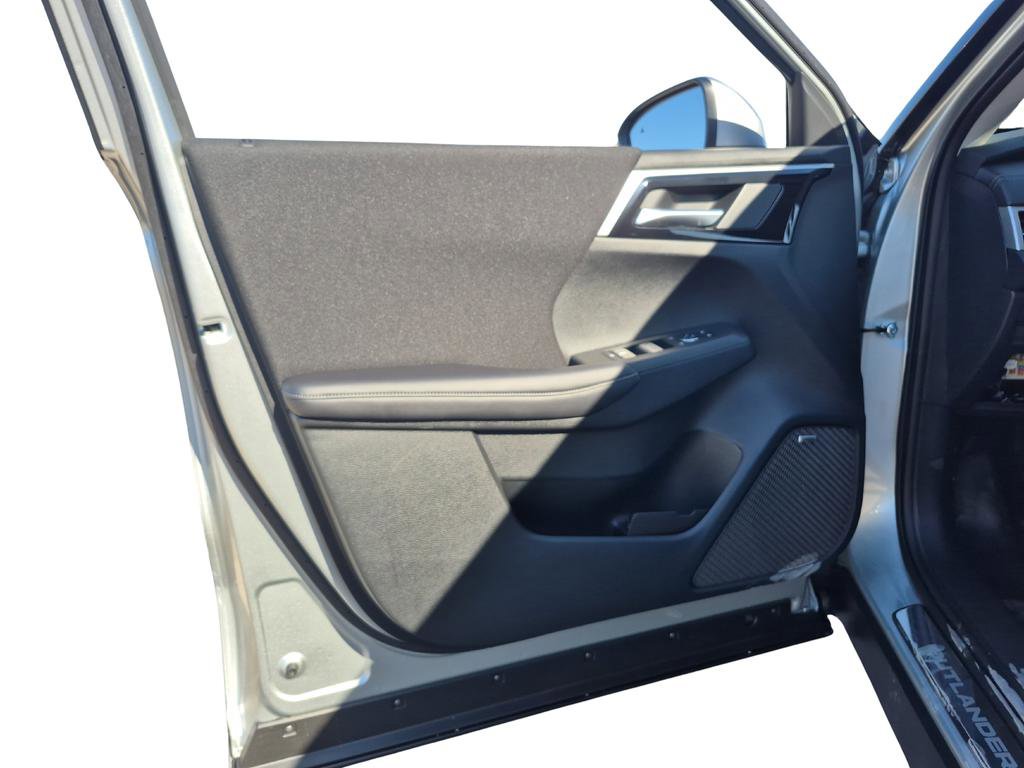 New 2026 Mitsubishi Outlander ES image 26