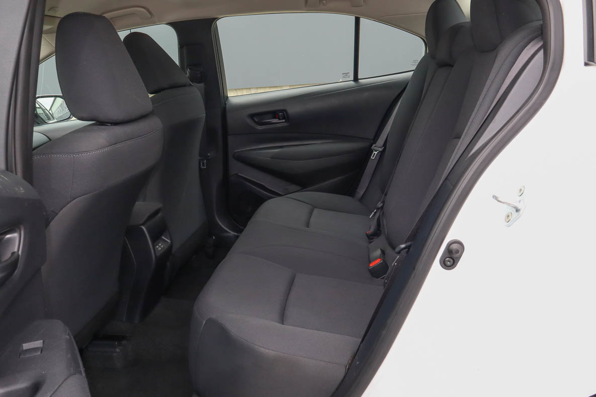 Used 2024 Toyota Corolla LE FWD image 8