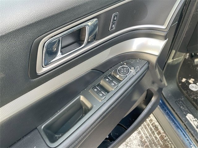 Used 2017 Ford Explorer XLT w/ Equipment Group 202A image 23
