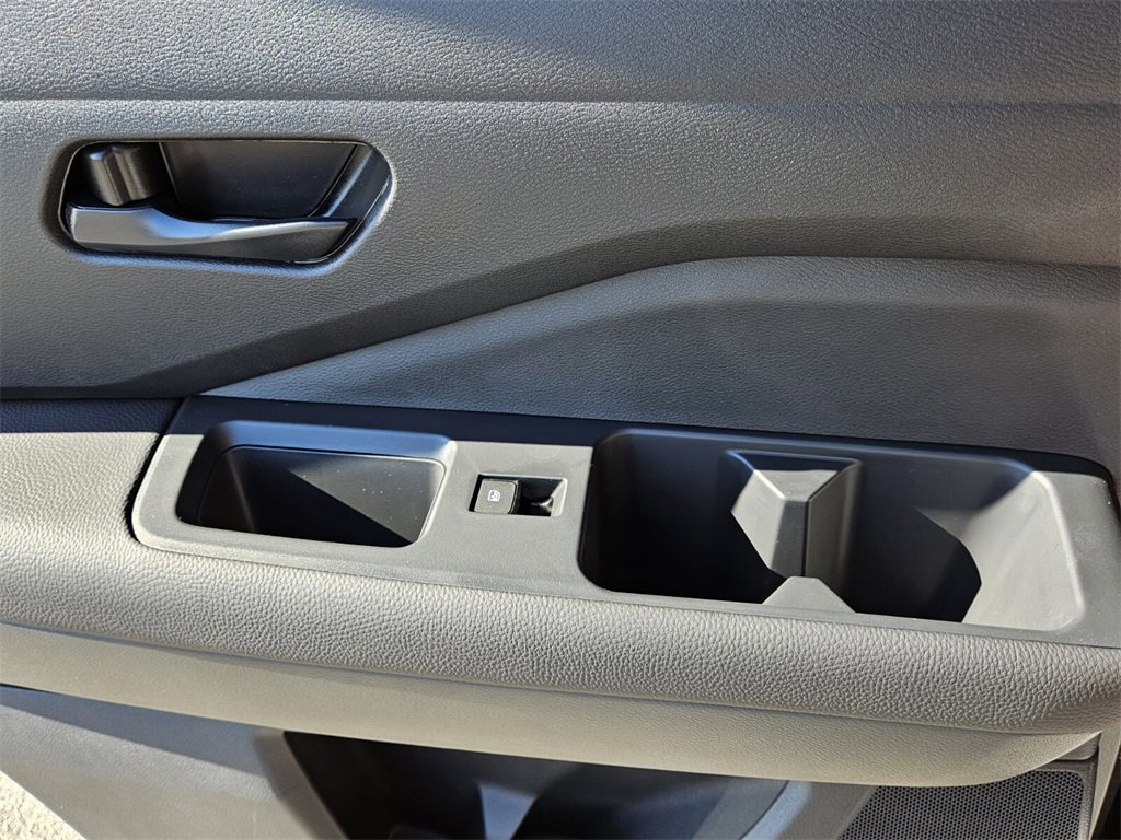 New 2025 Nissan Pathfinder SV w/ SV Premium Package image 8