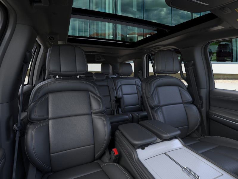 New 2025 Lincoln Navigator Reserve w/ Jet Appearance Package image 10
