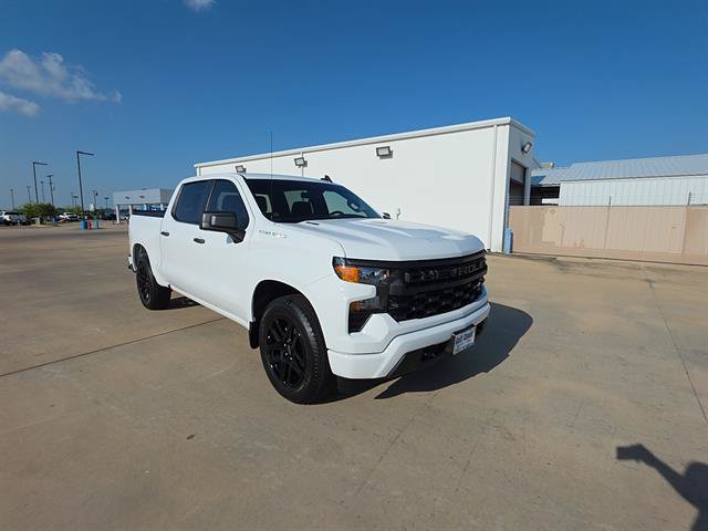 Used 2025 Chevrolet Silverado 1500 Custom RWD image 2
