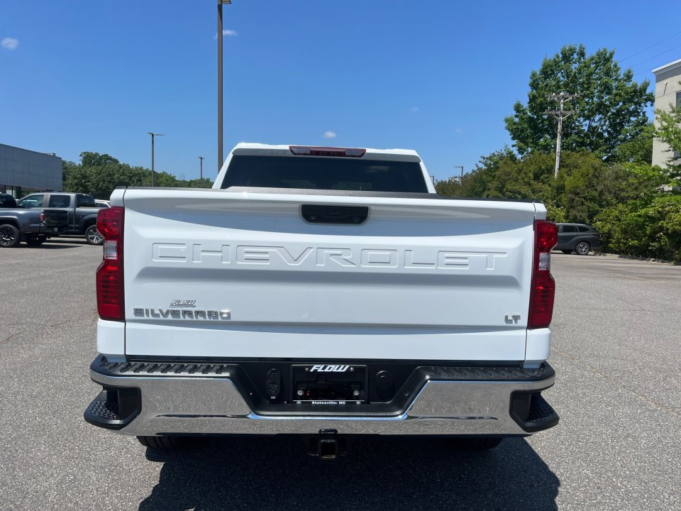 Used 2022 Chevrolet Silverado 1500 LT AWD/4WD image 16