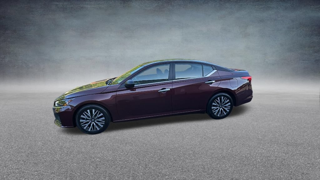 Used 2025 Nissan Altima 2.5 SV FWD image 4