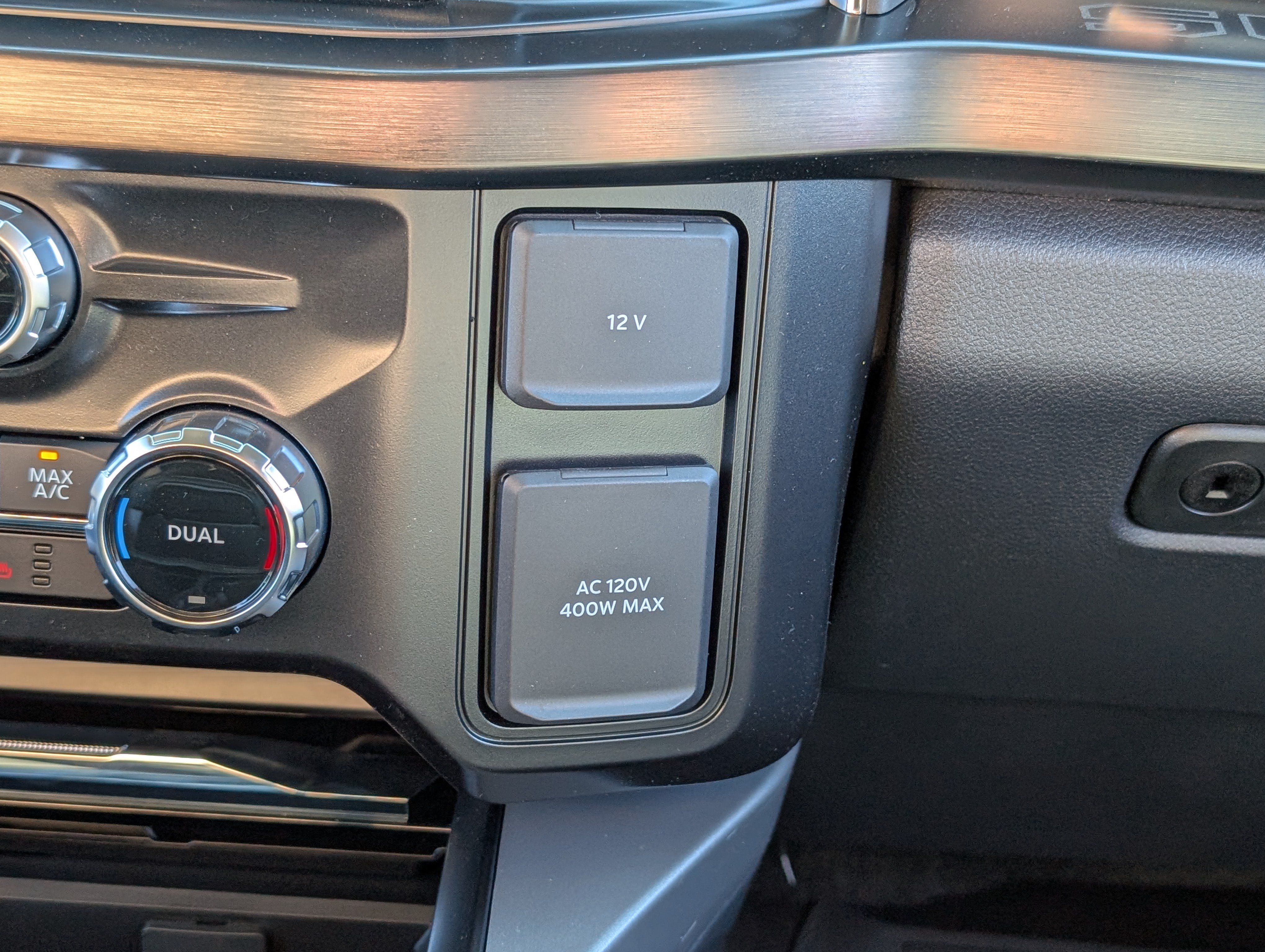 New 2026 Ford F250 Lariat w/ Black Appearance Package AWD/4WD image 24