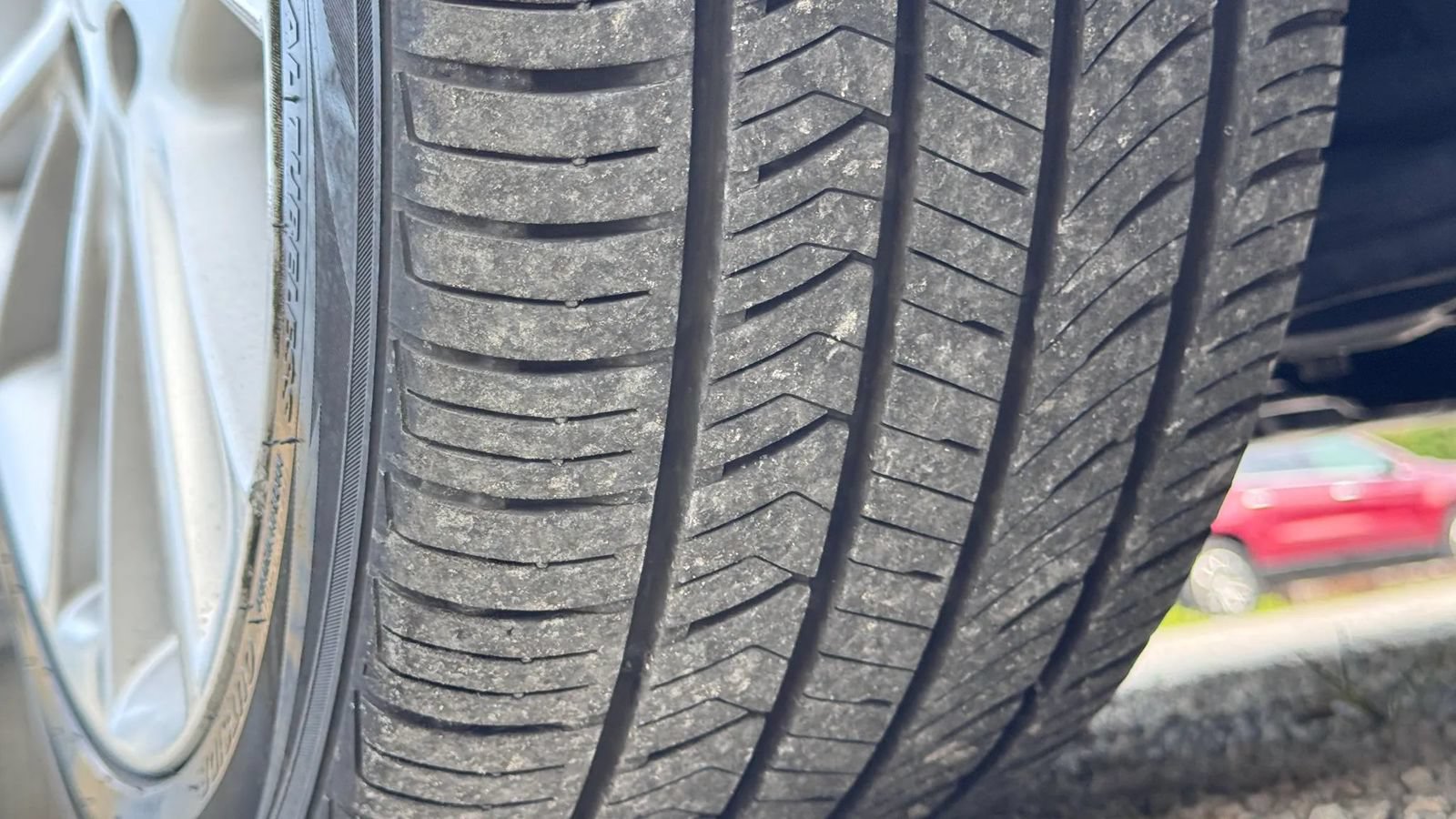 Used 2010 Lexus HS 250h Premium w/ Tech Pkg FWD image 17