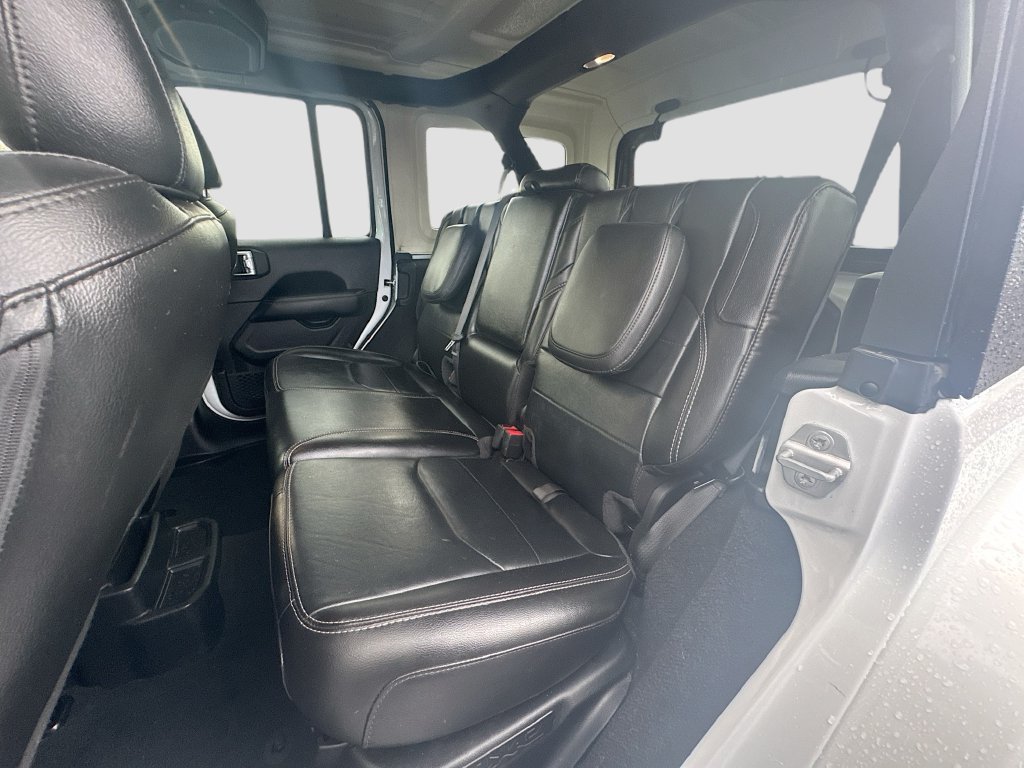 Certified 2022 Jeep Wrangler Unlimited Sahara AWD/4WD image 26