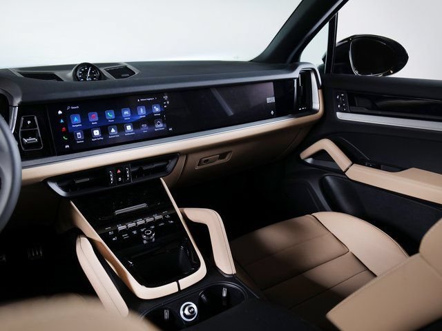 New 2026 Porsche Cayenne S AWD/4WD image 18