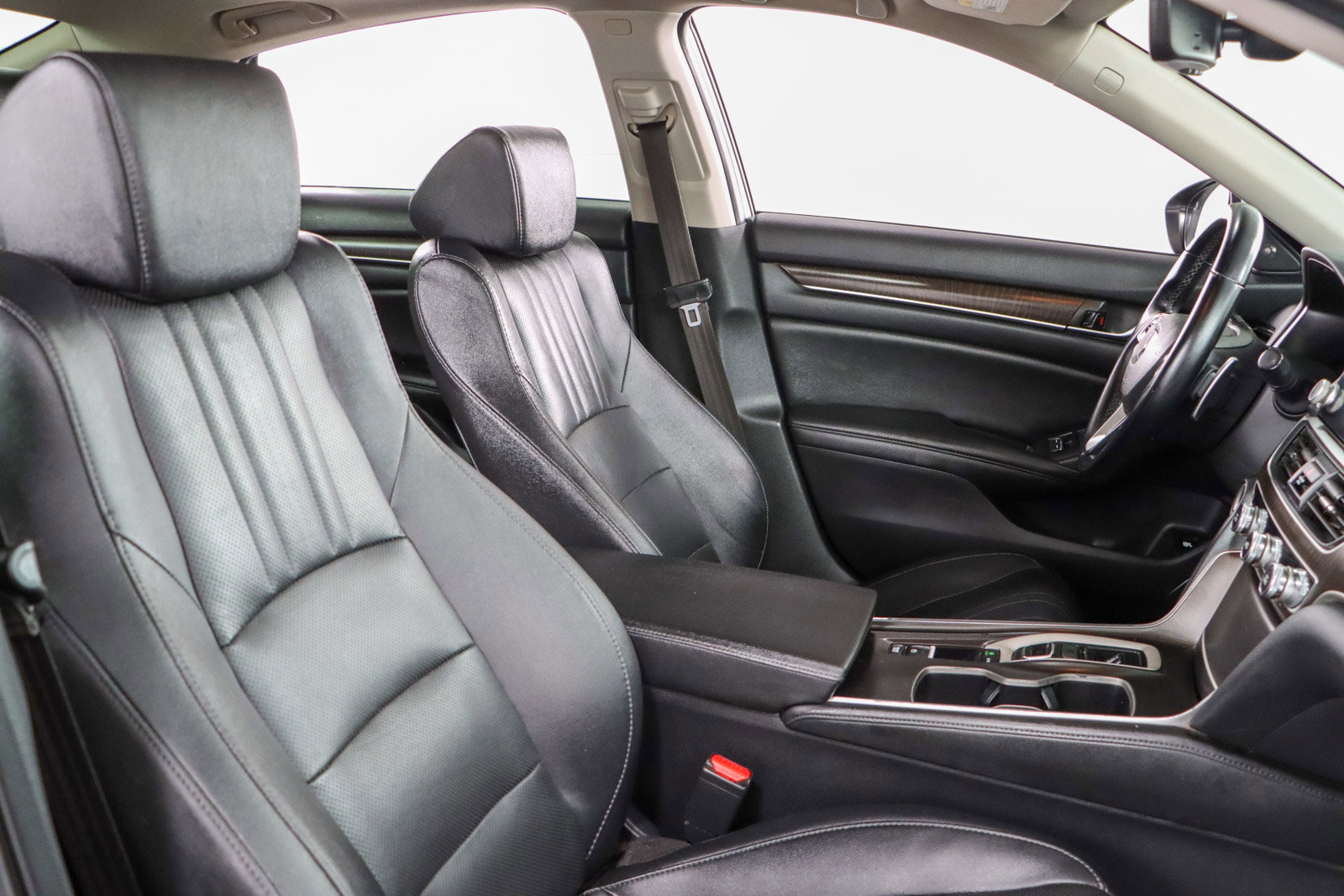 Used 2019 Honda Accord Touring image 27