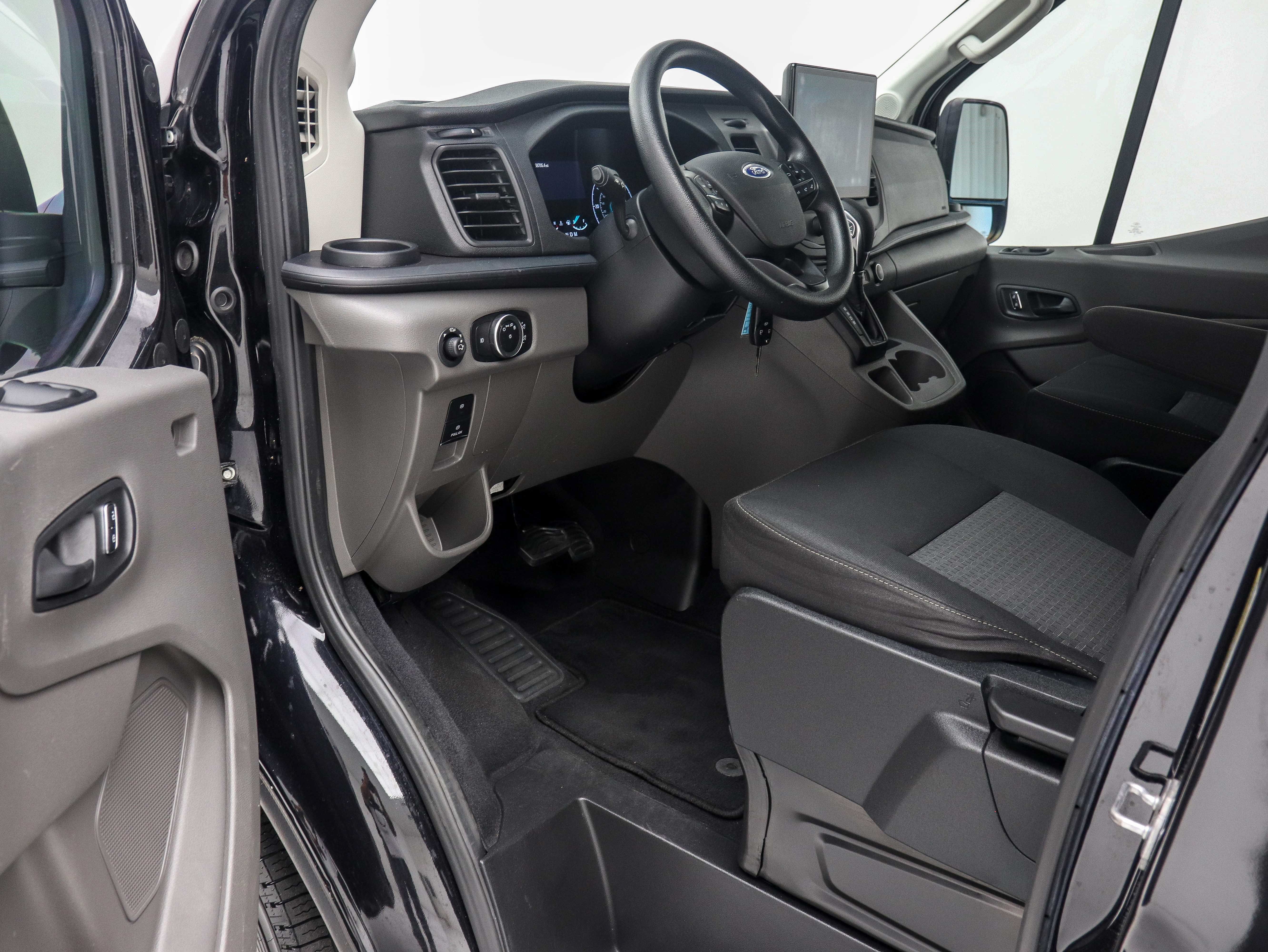 Used 2022 Ford Transit 350 XLT RWD image 16