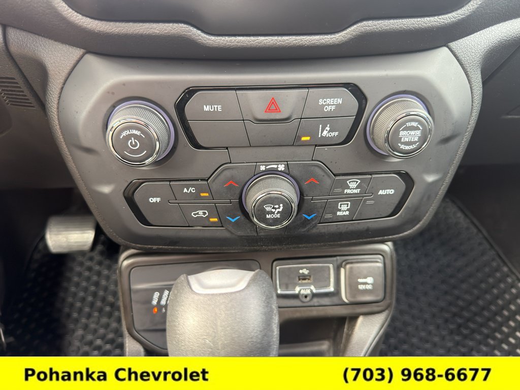 Used 2023 Jeep Renegade Altitude w/ Sun/Sound Group AWD/4WD image 15