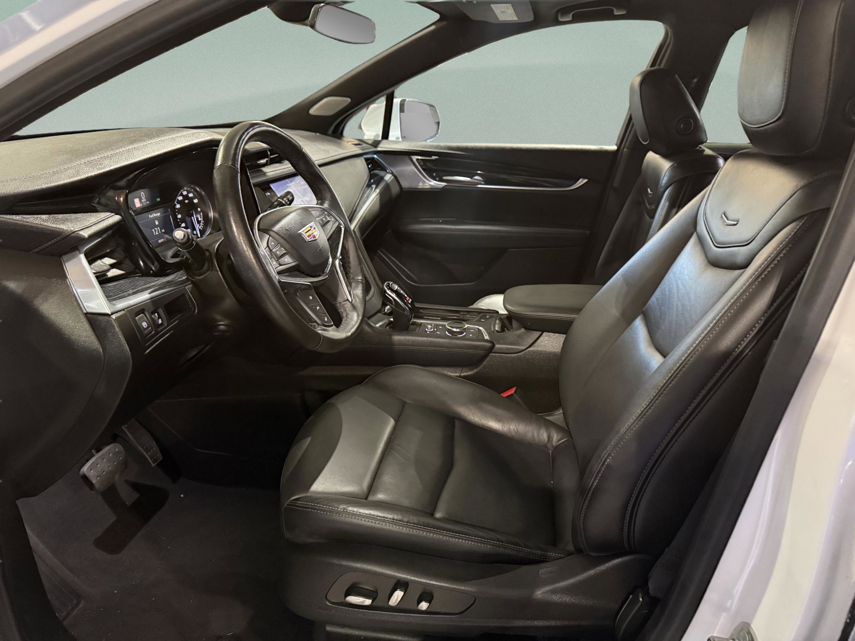 Used 2024 Cadillac XT5 Premium Luxury image 12