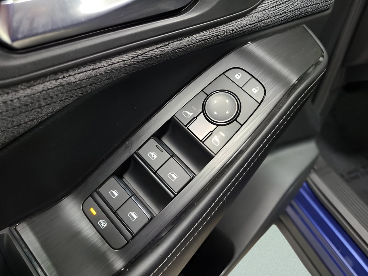 Used 2023 Nissan Rogue SV AWD/4WD image 20