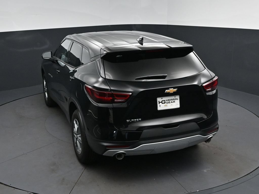 New 2026 Chevrolet Blazer LT FWD image 33