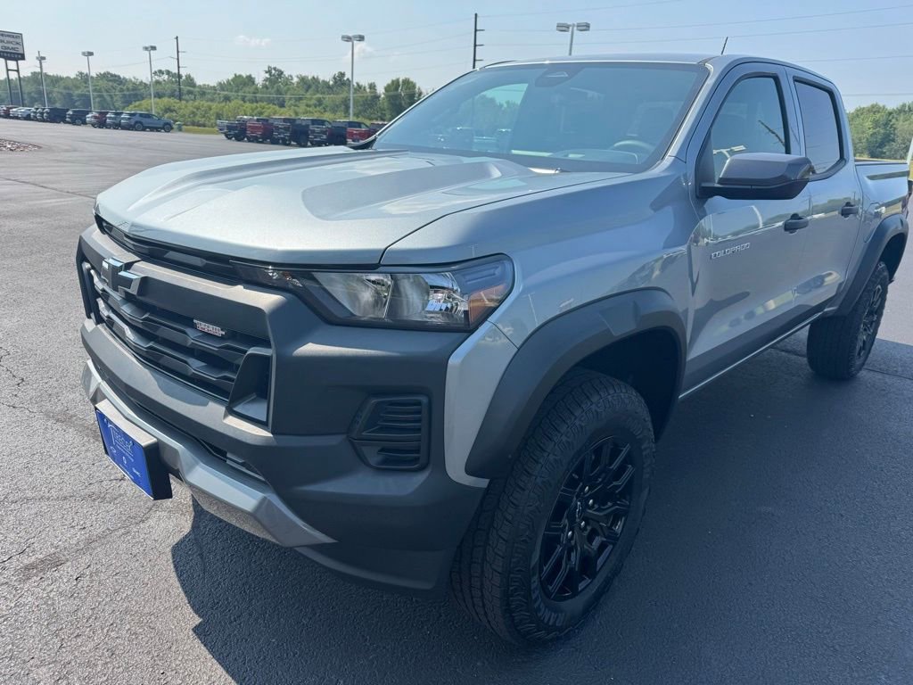 Used 2025 Chevrolet Colorado Trail Boss AWD/4WD image 1