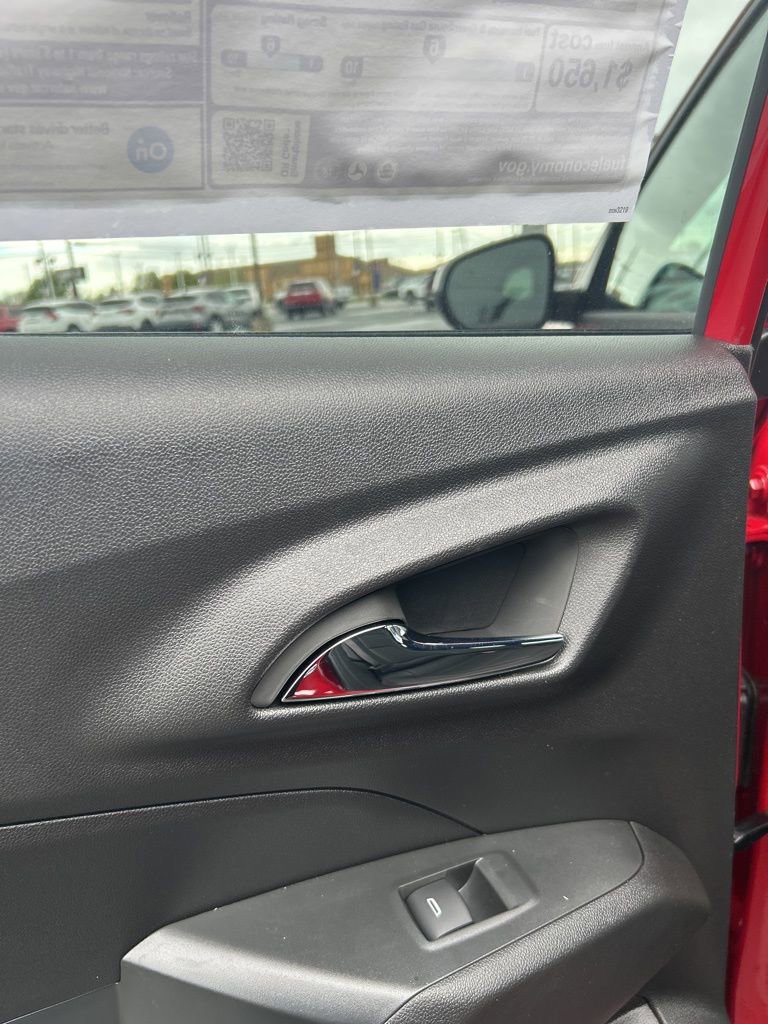 New 2026 Chevrolet Trax RS w/ Sunroof Package FWD image 49