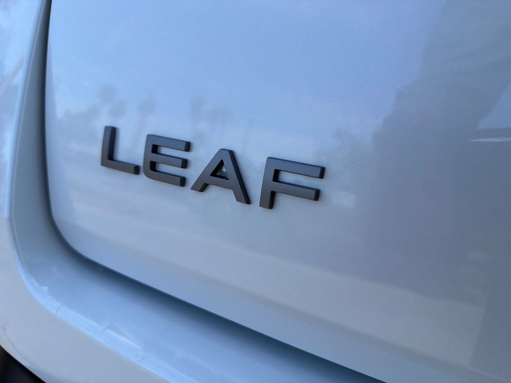 New 2026 Nissan Leaf Platinum+ w/ Cargo Package (Platinum+) FWD image 10