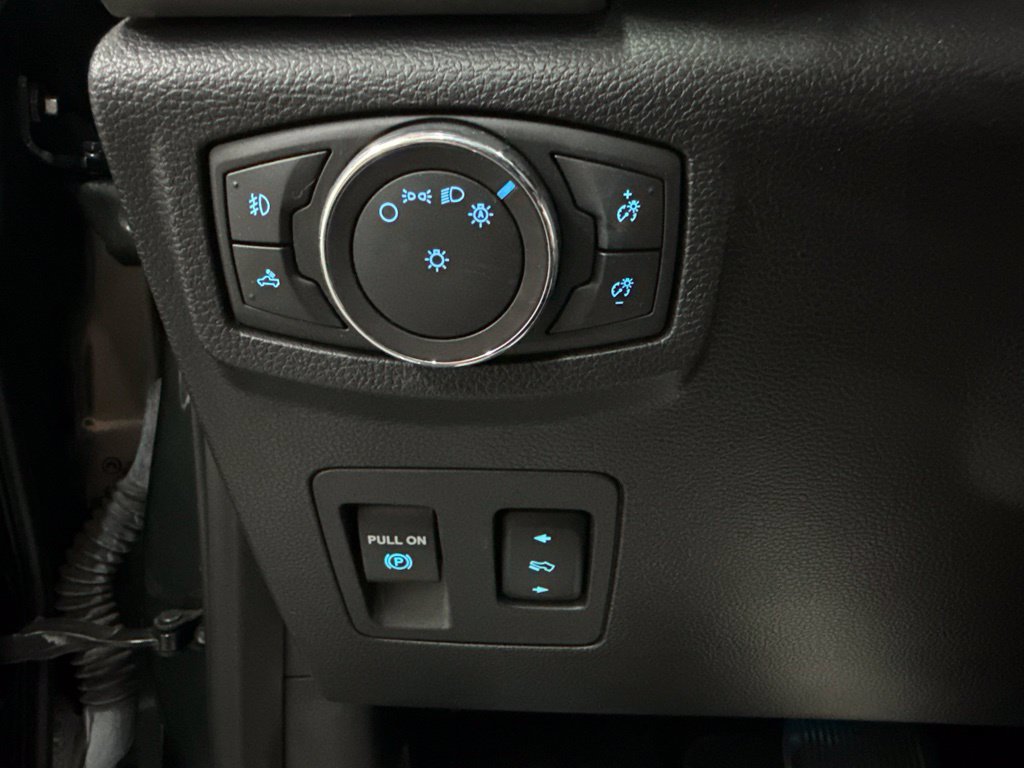 Used 2018 Ford F150 Lariat w/ Trailer Tow Package RWD image 17