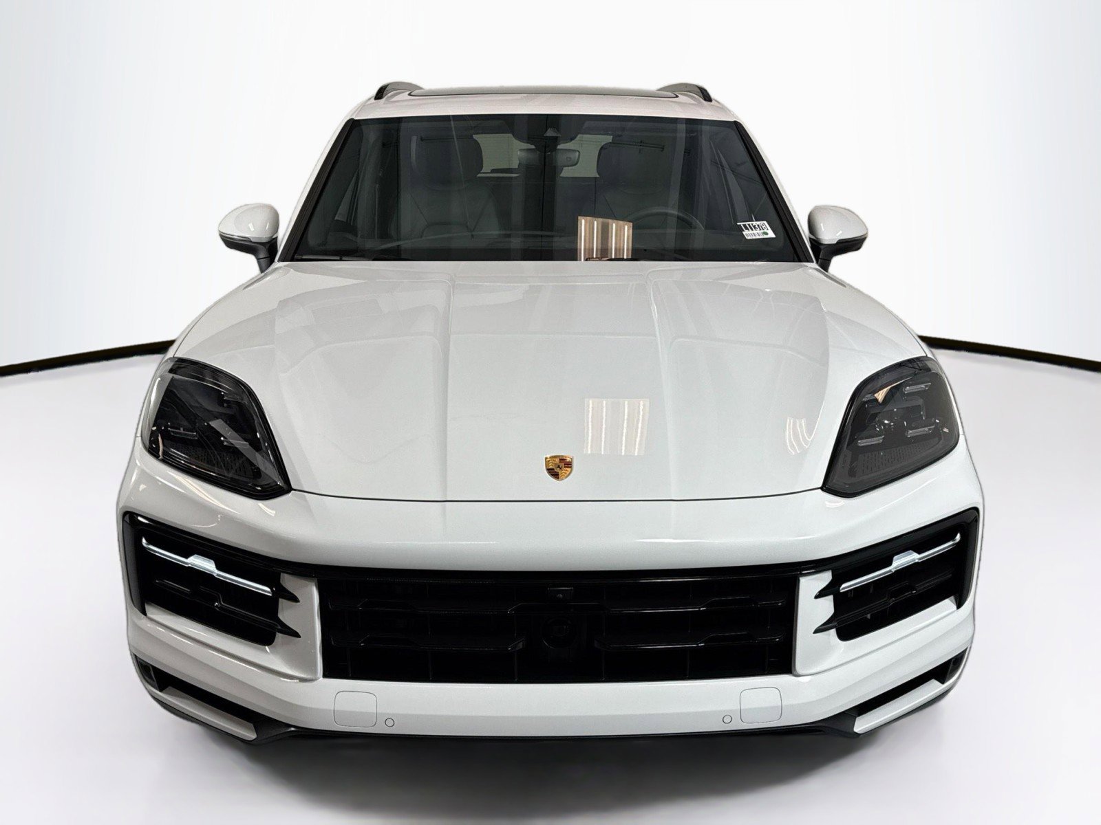 Used 2025 Porsche Cayenne image 6