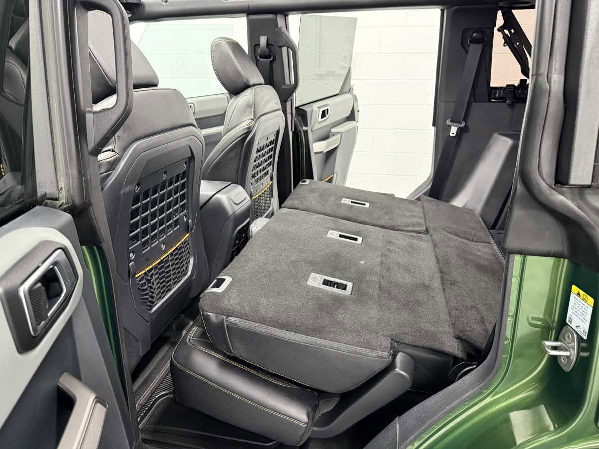 Used 2023 Ford Bronco Badlands w/ Sasquatch Package image 17