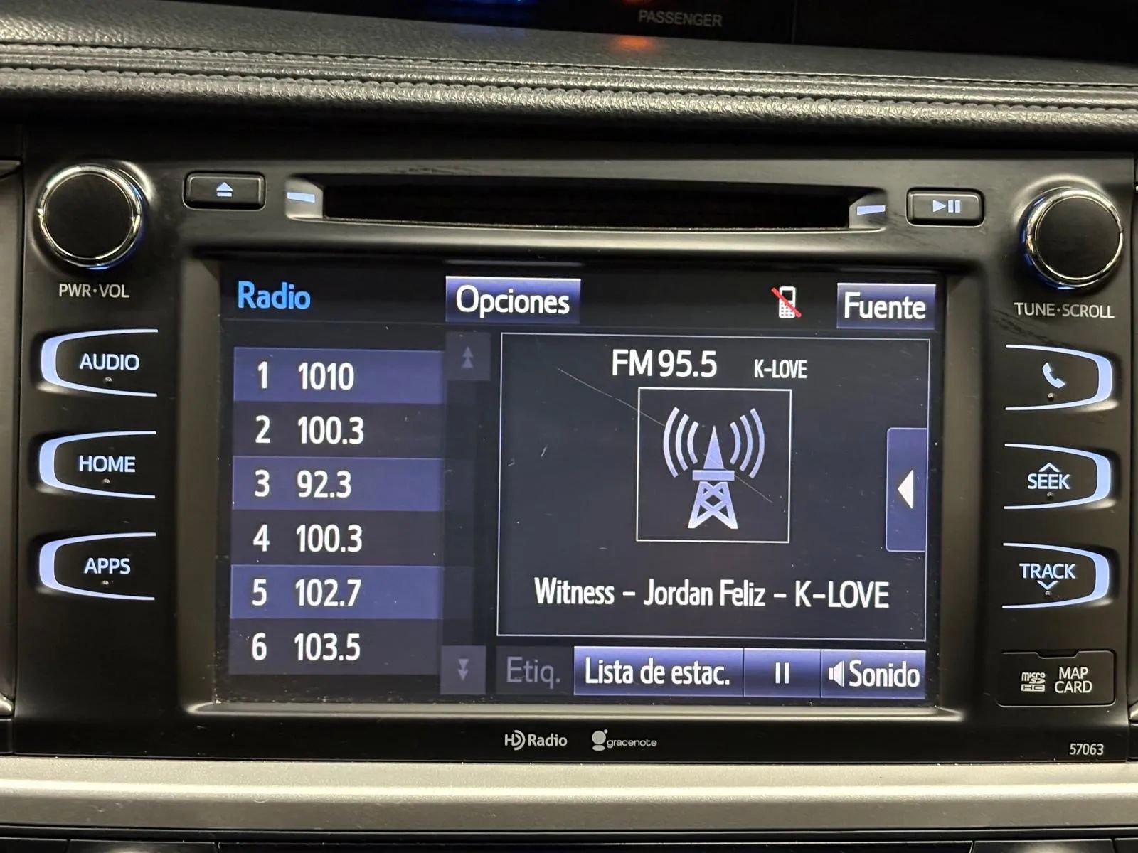 Used 2015 Toyota Highlander XLE image 14