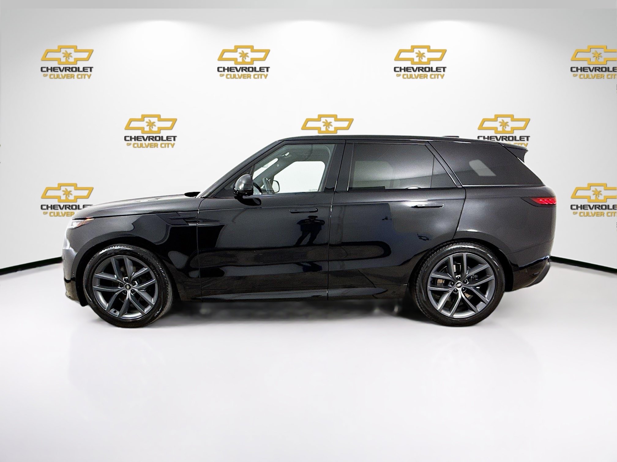Used 2023 Land Rover Range Rover Sport SE Dynamic AWD/4WD image 5
