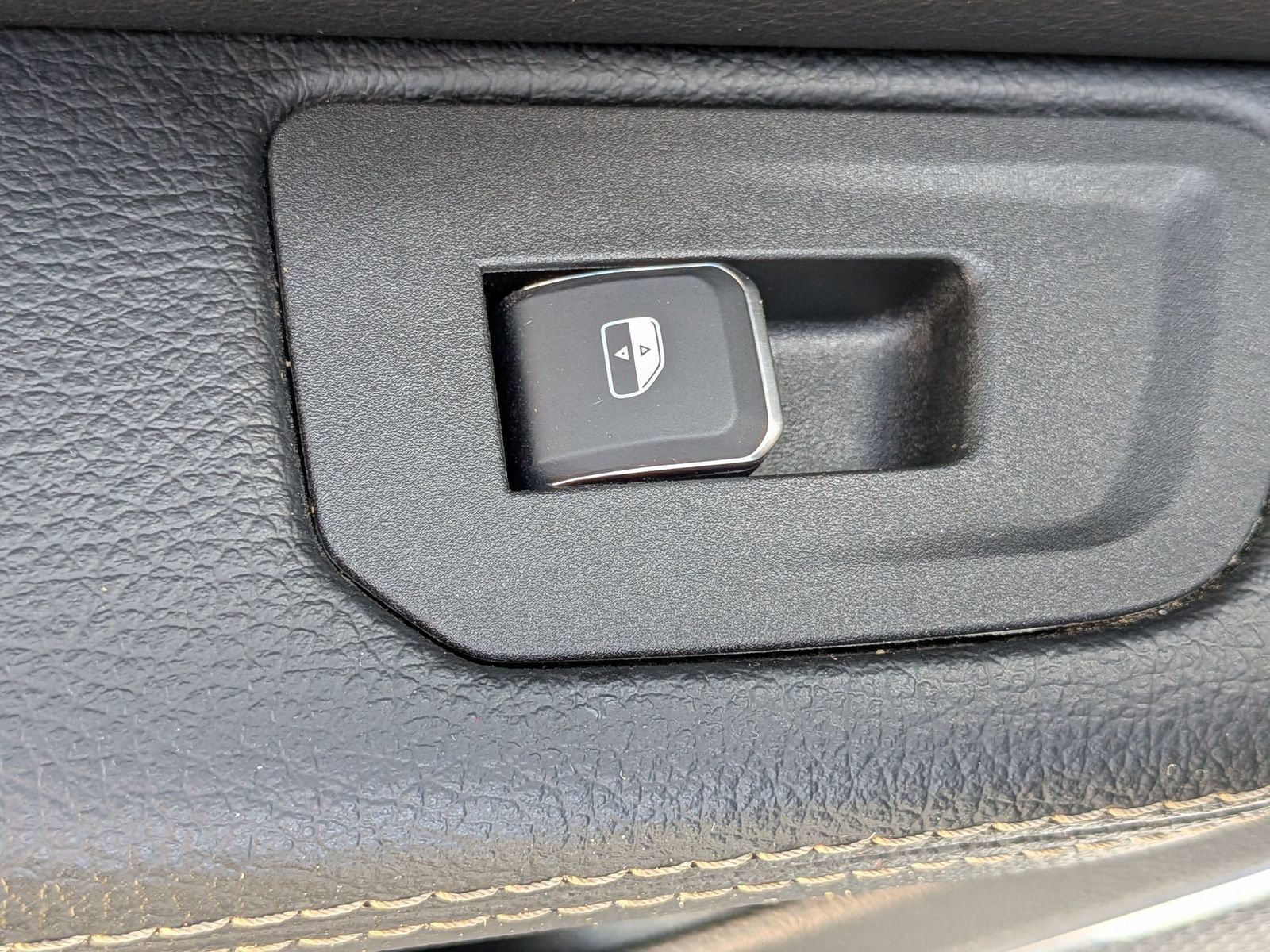 Used 2025 RAM 1500 Laramie image 29