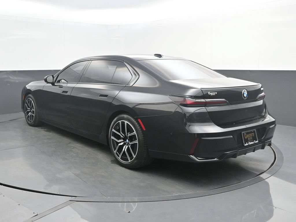 Certified 2023 BMW 740i w/ Parking Assistance Package RWD image 3