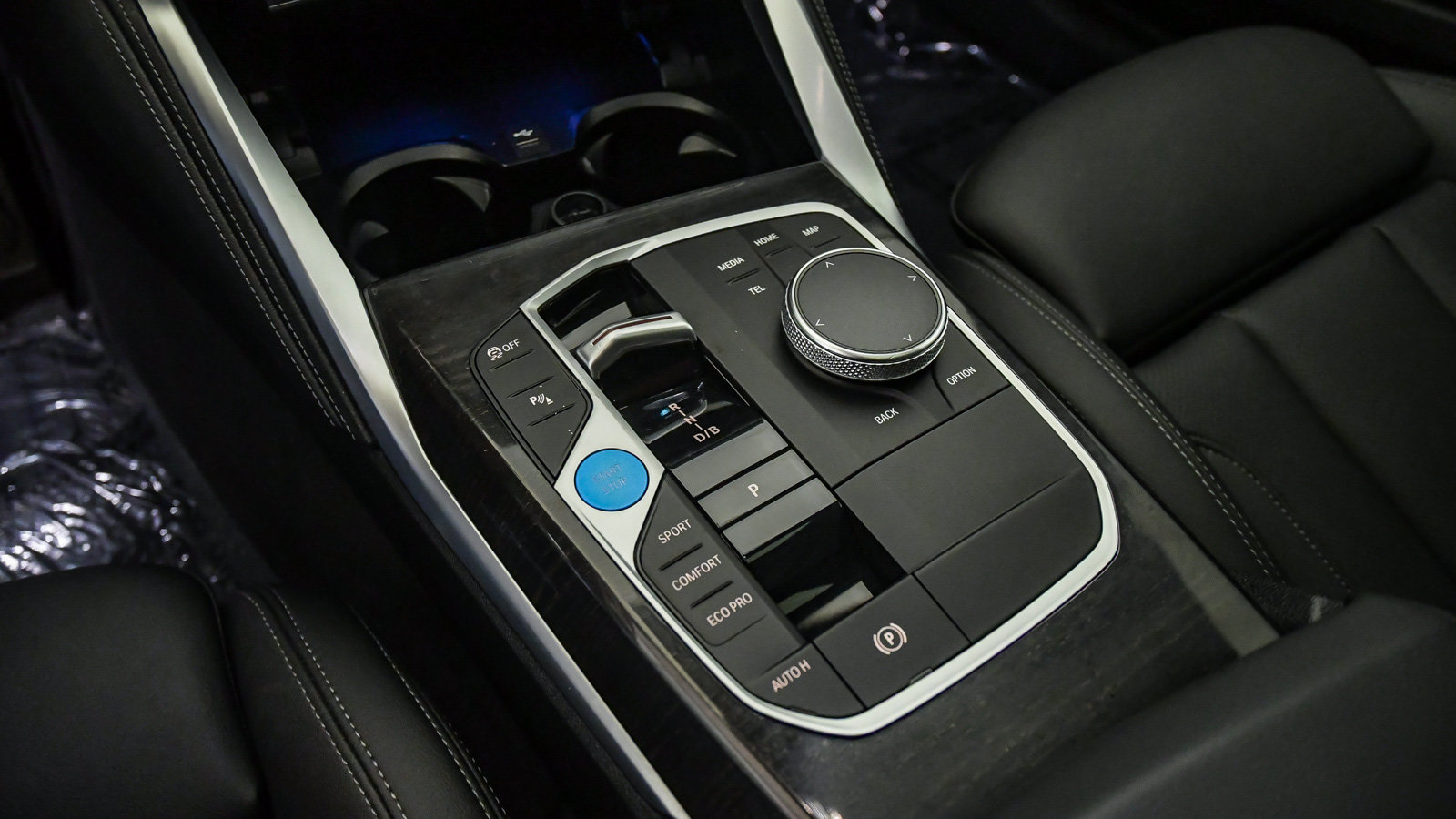 Certified 2024 BMW i4 eDrive35 w/ M Sport Package RWD image 22
