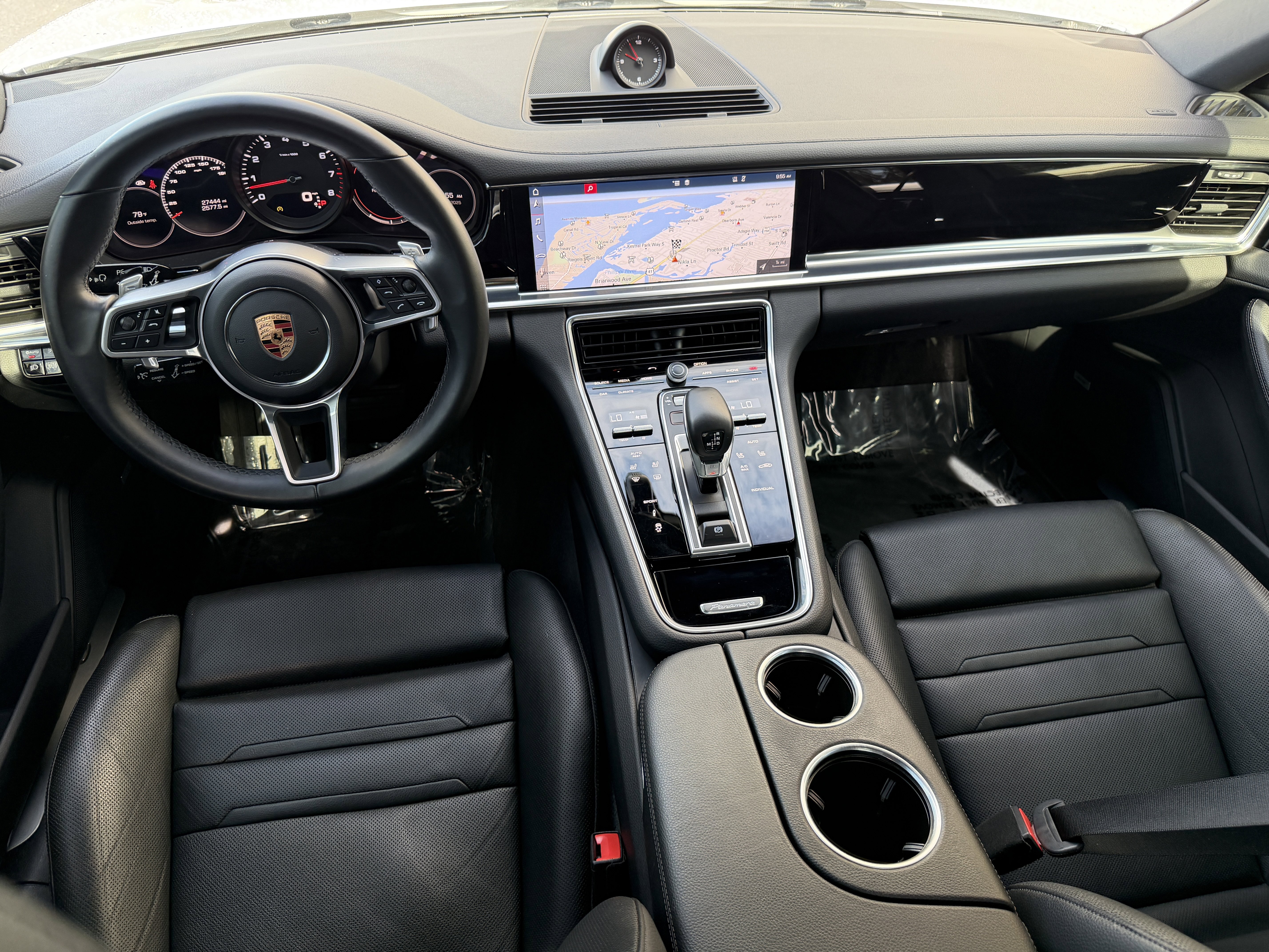 Certified 2020 Porsche Panamera image 18