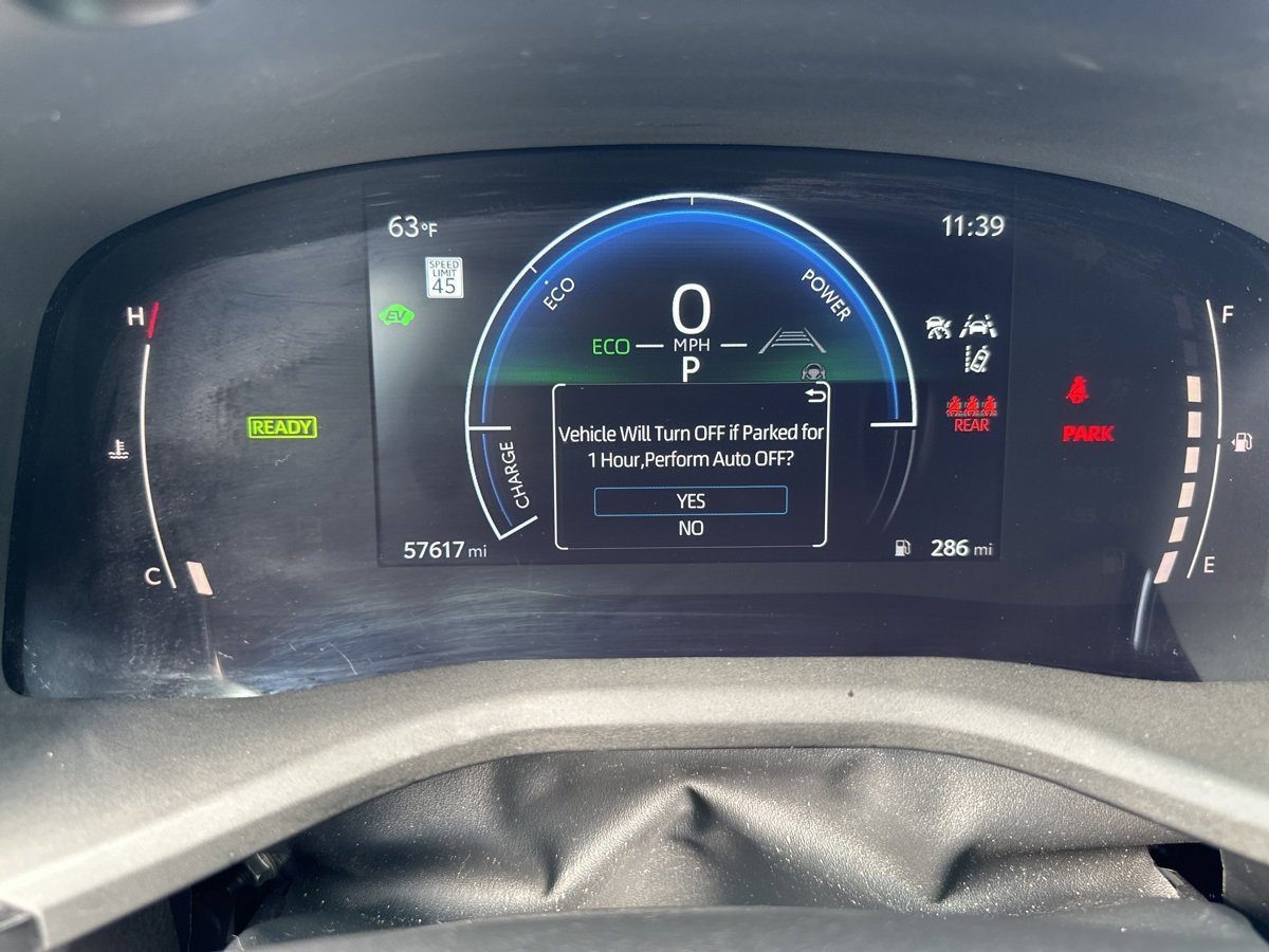 Used 2025 Toyota Camry SE image 12