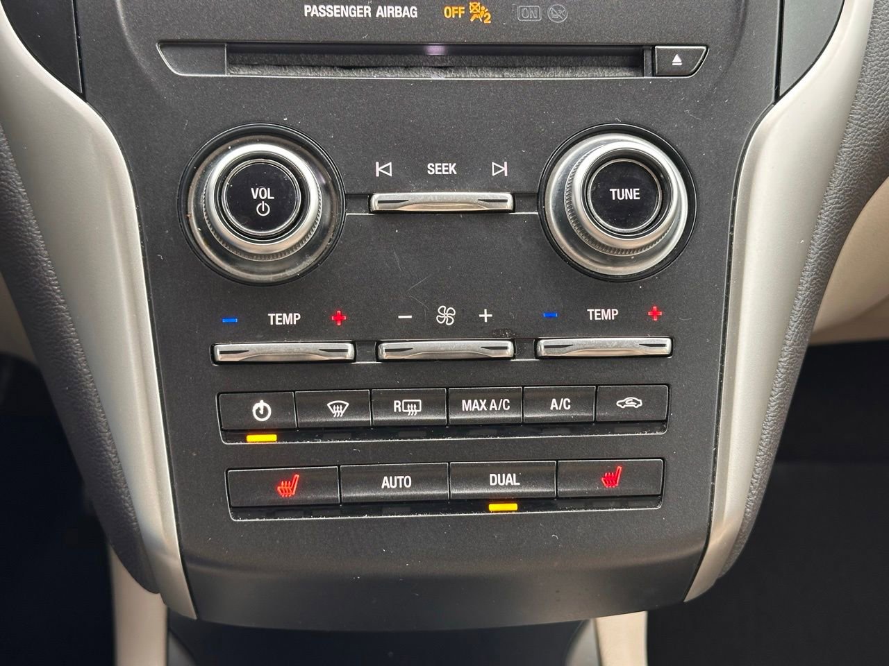 Used 2019 Lincoln MKC Select w/ Select Plus Package image 32