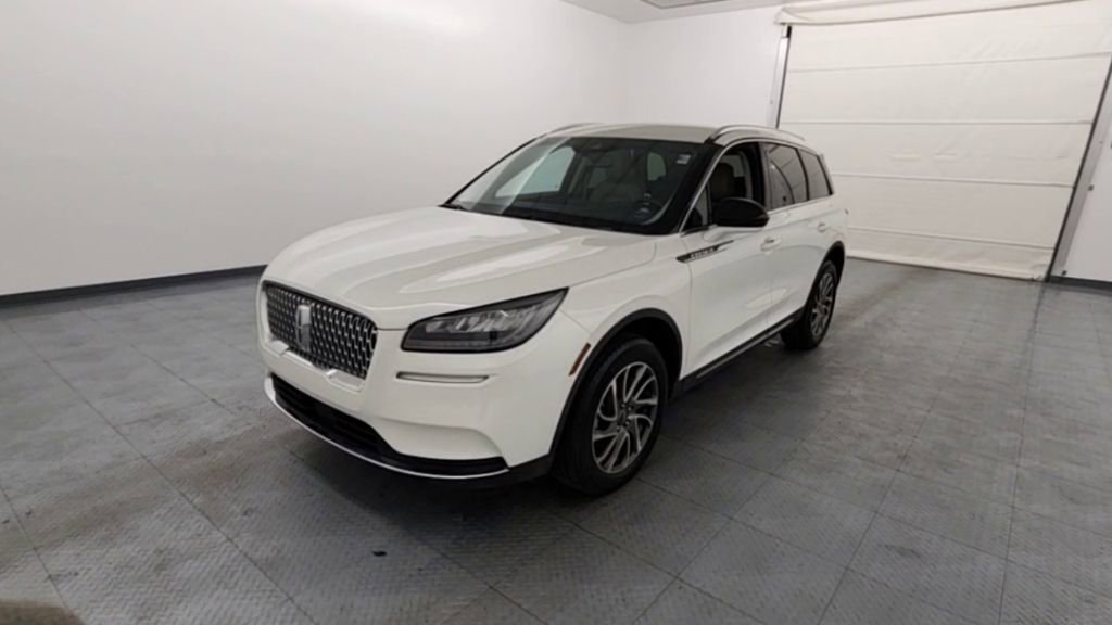 Used 2021 Lincoln Corsair AWD w/ Equipment Group 101A image 3