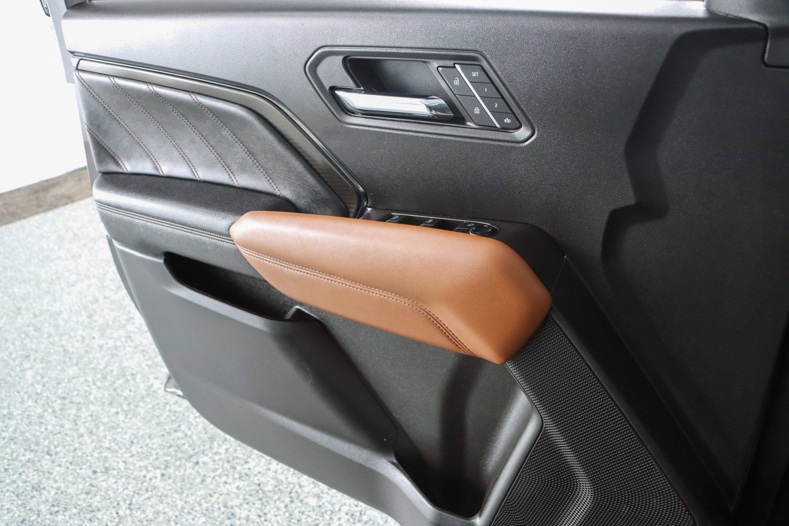 Used 2023 GMC Canyon AT4 w/ AT4 Premium Package image 22