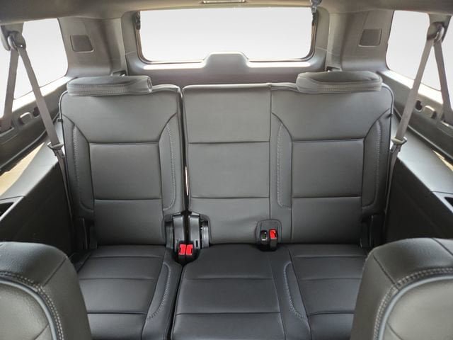 Used 2024 GMC Yukon XL Denali AWD/4WD image 14