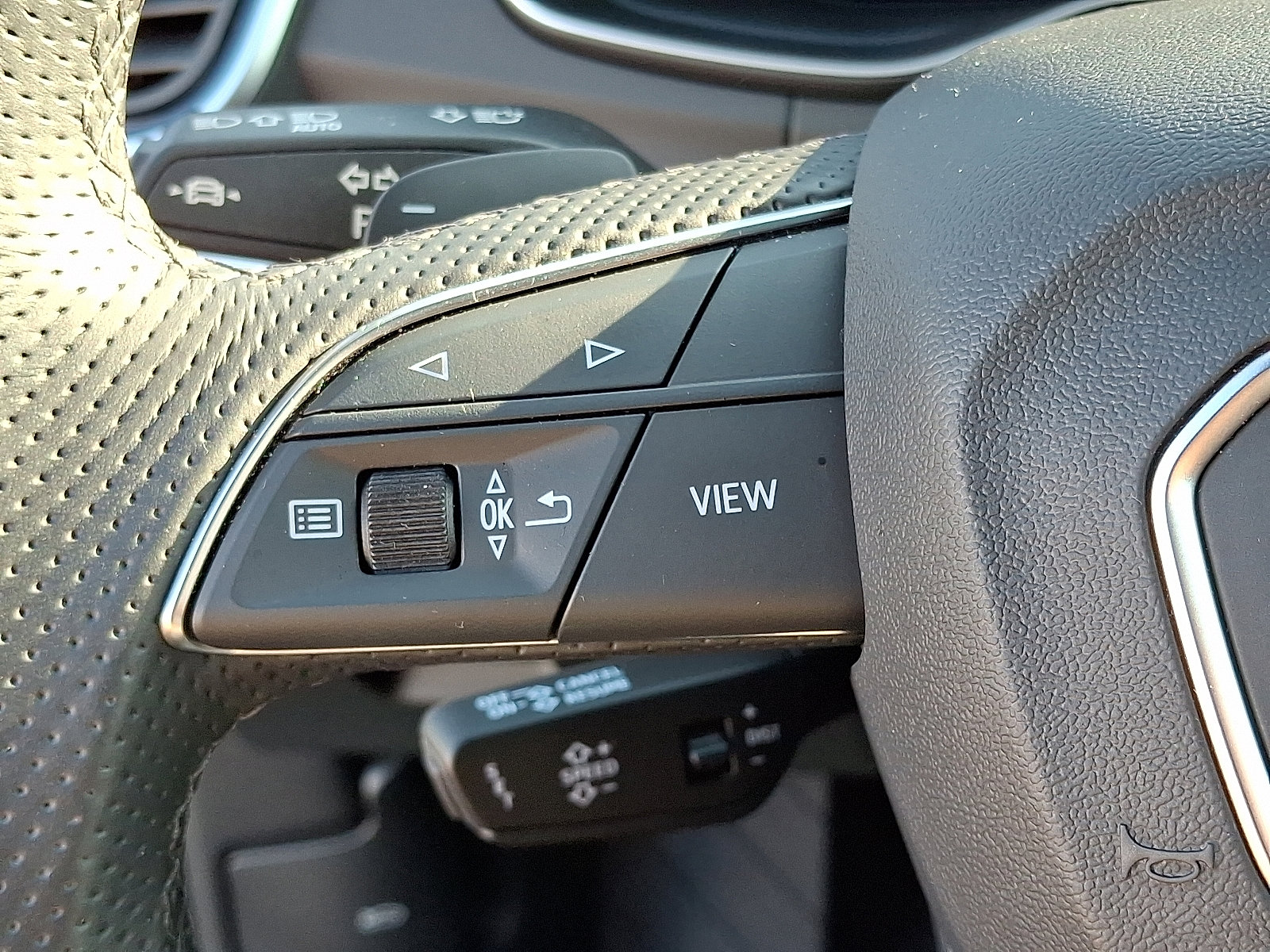 Certified 2025 Audi Q5 2.0T Premium Plus image 22