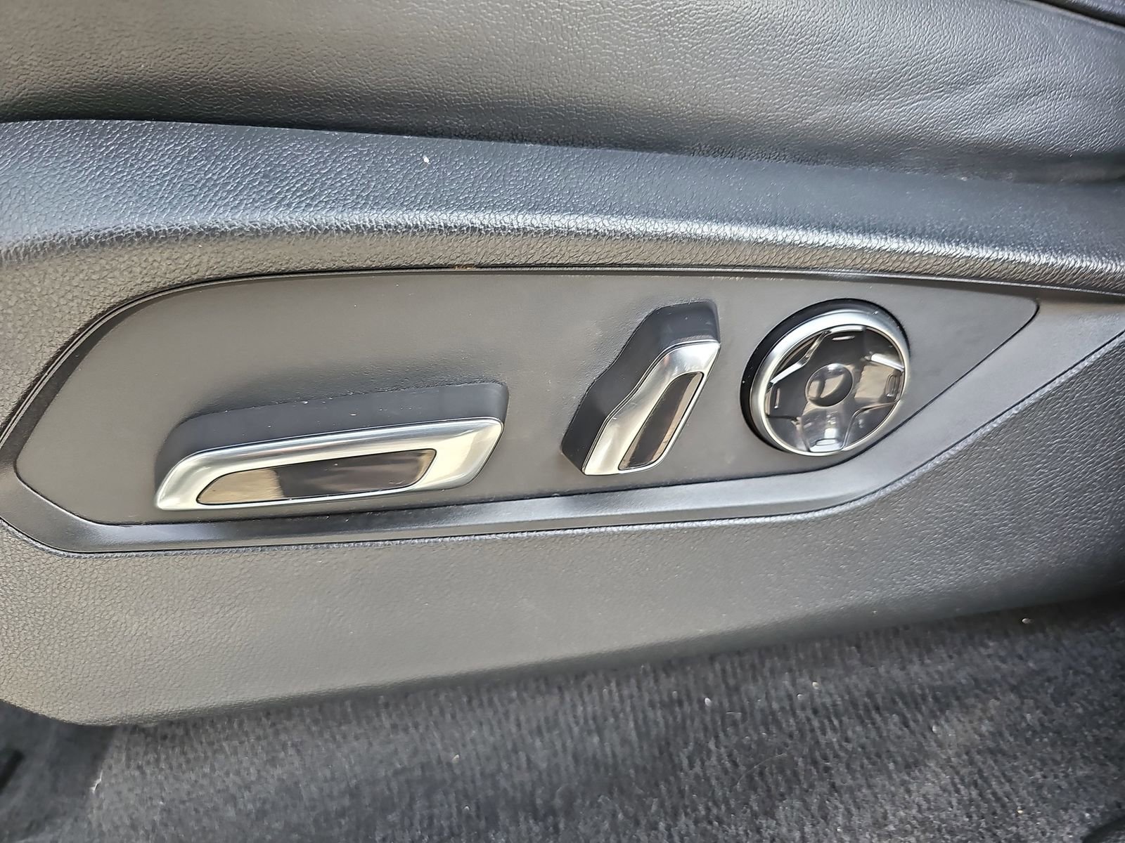 Used 2023 Acura MDX A-Spec image 38