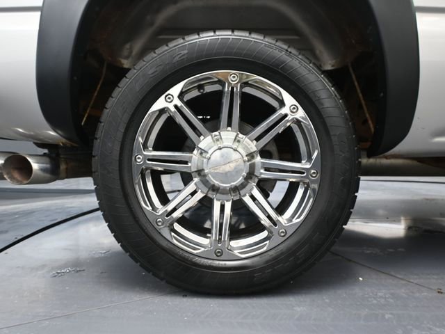 Used 2006 GMC Sierra 1500 Denali w/ Onstar Plus Package image 15