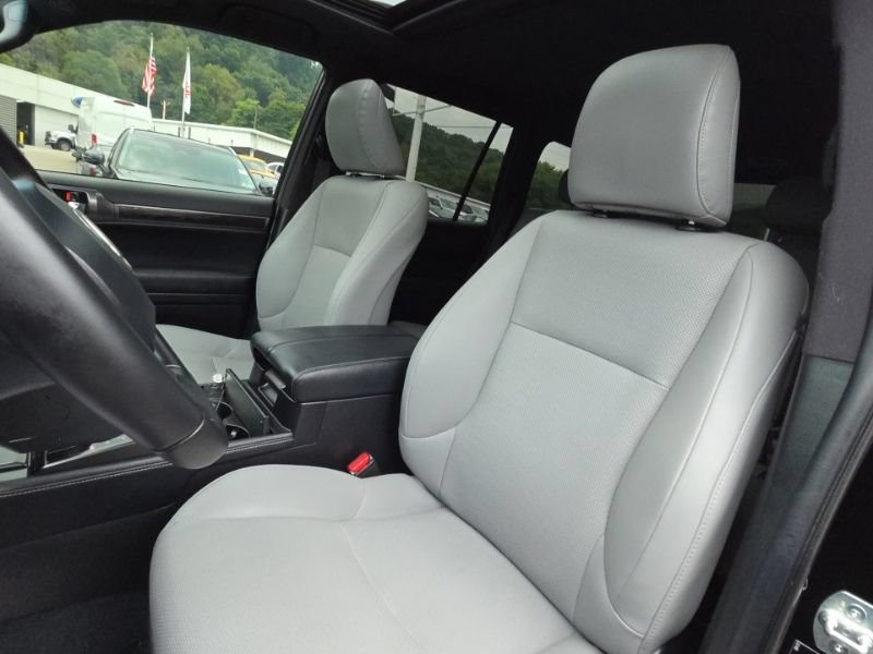 Used 2023 Lexus GX 460 w/ Black Line Special Edition AWD/4WD image 27