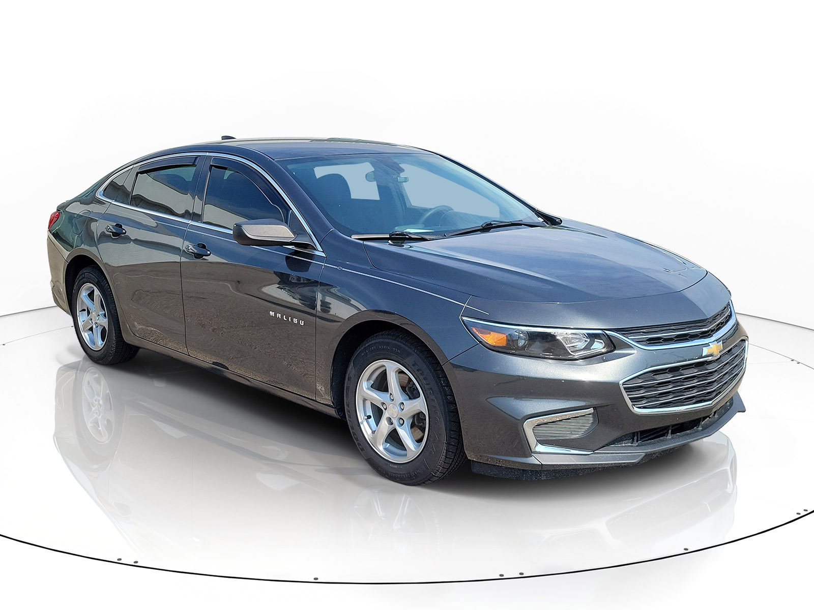 Used 2018 Chevrolet Malibu LS FWD image 2