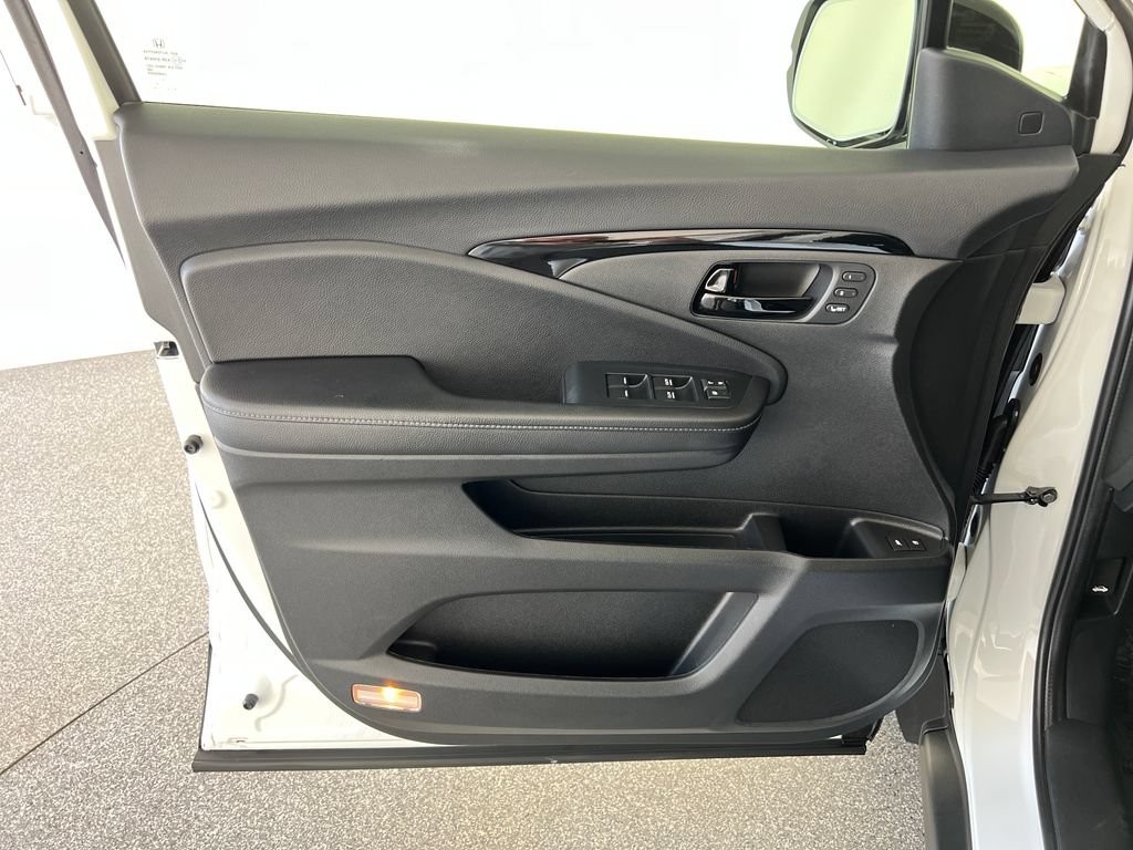 Used 2022 Honda Passport Elite image 12