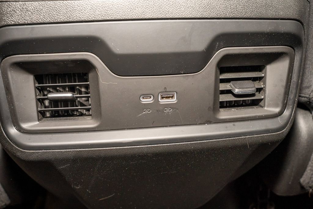 Used 2024 Chevrolet Silverado 2500 LT w/ Convenience Package image 7