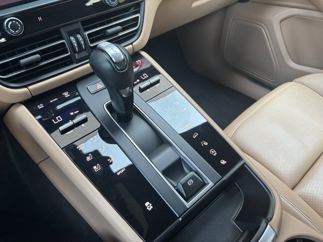 Certified 2023 Porsche Macan image 21