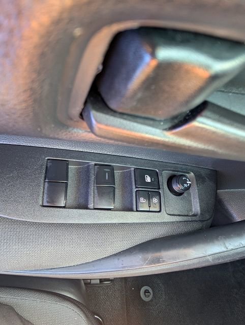 Used 2025 Toyota Corolla LE w/ Convenience Package image 34